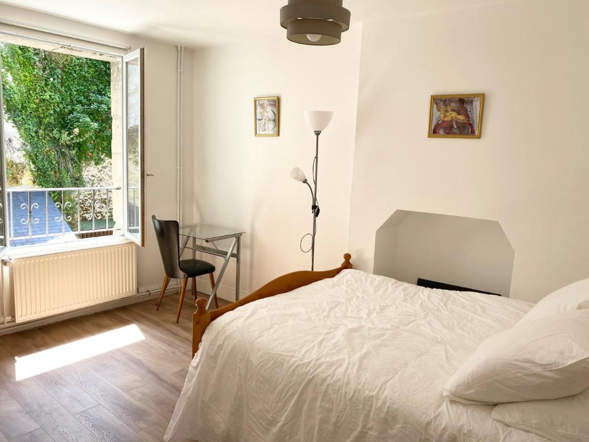La Maison Des Remparts - Gite 3 Etoiles Pour 8 Pers A Loches Eksteriør billede